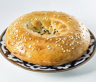 Узбекская лепешка с кунжутом (*скидка включена)